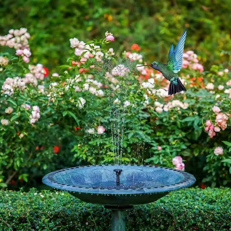 Fonte de Água para Jardim Externo Movida a Energia Solar